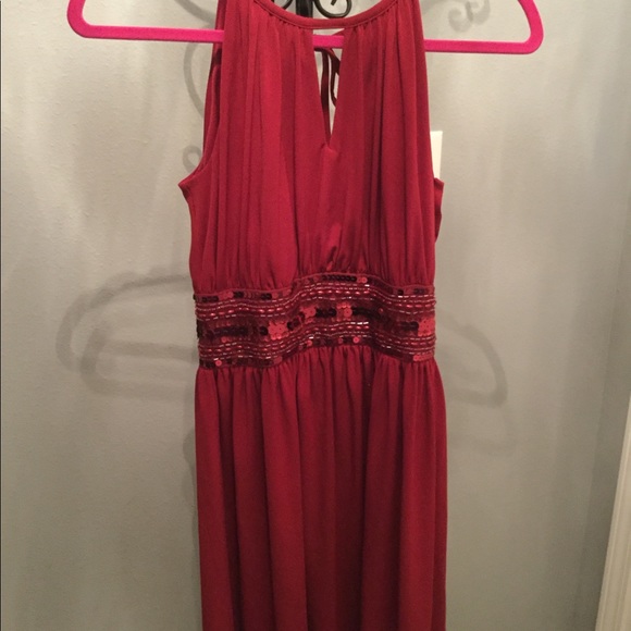 Red Dress - Picture 2 of 6